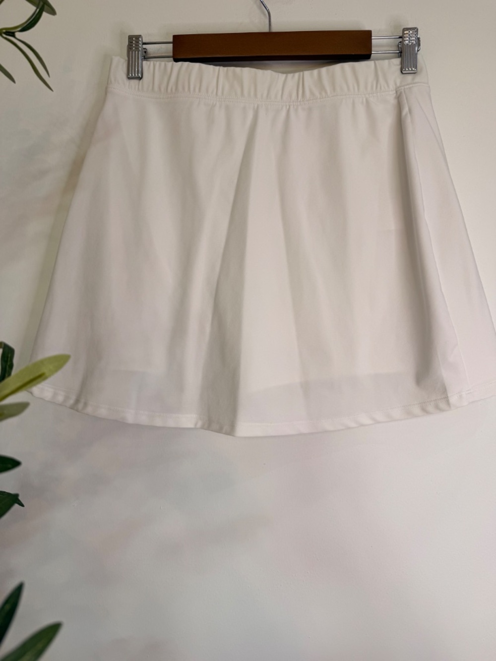 Abercrombie & Fitch White Athletic Skort Built-In Shorts Women’s Medium - Picture 5 of 6